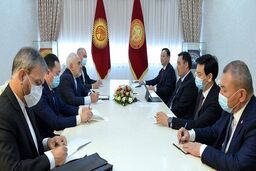 ظریف با رئیس جمهور قرقیزستان دیدار کرد