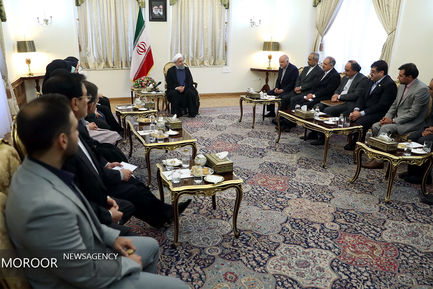  دیدار مدیر شرکت توتال فرانسه ، مهندسان و متخصصین وزارت نفت با رییس جمهور