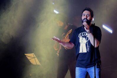 مهدی یراحی ممنوع الکار شد