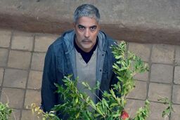 عوامل فیلم سینمایی برگ جان با مردم به تماشای فیلم خود می‌نشینند 