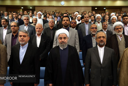 ضیافت افطار خادمان قرآن کریم با رییس جمهور