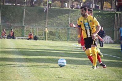 دیدار سپاهان و فولاد به ساعت ۱۴ موکول شد