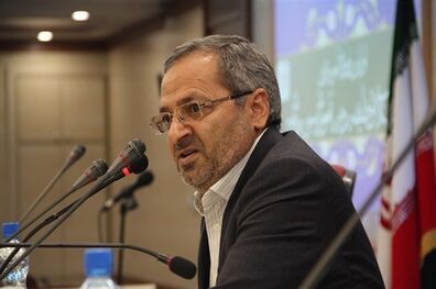 باید تلاش کنیم تا تمرکز بر آموزش را از جامعه دور کنیم