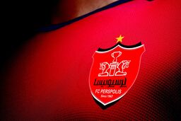  مراسم معارفه افشین پیروانی در تمرین تیم  پرسپولیس برگزار شد 