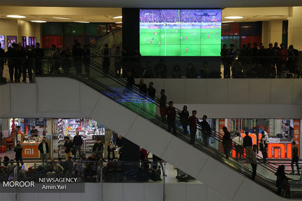 تماشای دیدار فوتبال پرسپولیس ایران و کاشیما آنتلرز ژاپن در پردیس چهارسو