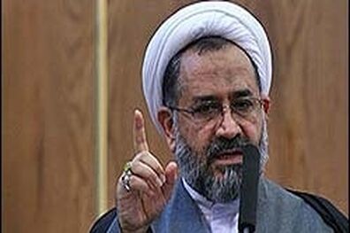 اجرای برنامه‌های فرهنگی در بقاع متبرکه این اماکن را به قطب فرهنگی تبدیل می‌کند