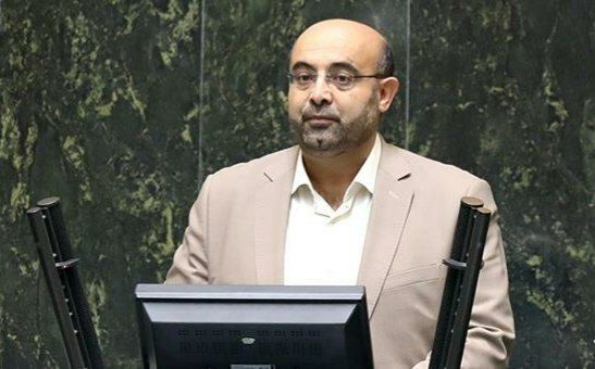 دولت همچون واکسیناسیون عمومی با حرکتی انقلابی گشایشی در معیشت مردم ایجاد کند