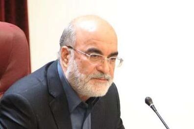 کارت‌های بازرگانی یک‌بار مصرف و صوری محیط کار را برای تجار مشکل می کند/ بانک های متخلف مراقب باشند 