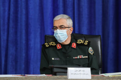 برگزاری آئین تجلیل از خانواده‌های شهدای مدافع سلامت با حضور سرلشکر باقری
