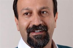 اهدای جایزه دستاورد هنری آنتالیا به اصغر فرهادی