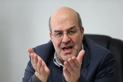  بیشترین دلایل آلودگی هوا در ایام سرد سال و زمان وقوع وارونگی هوا مربوط به تردد کامیون‌ها و اتوبوس‌های فرسوده است
