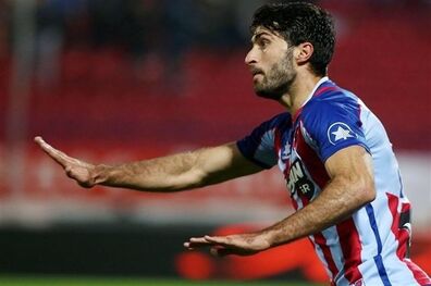 اقدام تحسین‌برانگیز انصاری‌فرد در سوپرلیگ یونان 