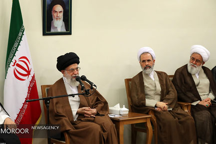 دیدار دست‌اندرکاران کنگره قرآن و علوم انسانی با مقام معظم رهبری