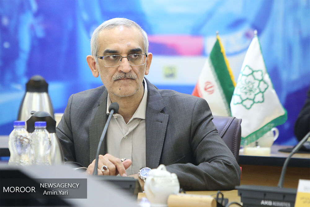 باید کارگاه های عمرانی از سطح پیاده روها جمع شود