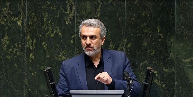 ما با دست خودمان قیمت‌های داخلی را به دلار وابسته کردیم