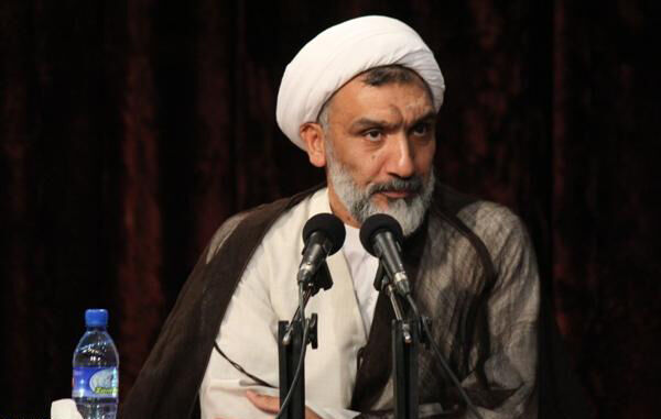 دولت در برخورد با حقوق‌های نجومی «انقلابی» عمل کرد/ تنها نیمه خالی لیوان را نگاه نکنیم