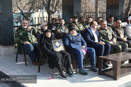 اعطای سردوشی به دانش‌پژوهان آموزشگاه‌های ارتش