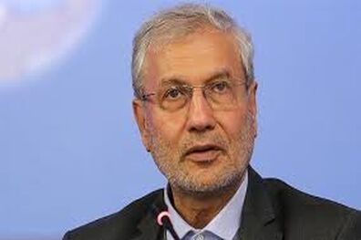 باید از آفات انقلاب مانند بازسازی مناسبات گذشته جلوگیری شود