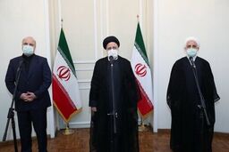 روسای قوا به جمع دانشجویان میروند