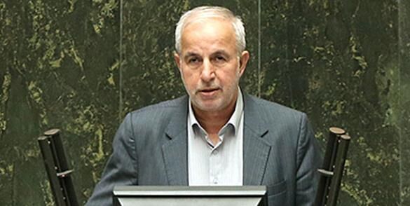 مراجع زیادی در حال حاضر قانون وضع می کنند و مجلس را عملا از کار می اندازند