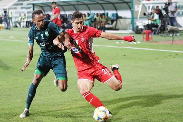 نادری مدافع تیم فوتبال کورتریک در پرسپولیس ماندنی شد