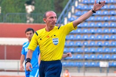 داور ازبکستانی بازی سپاهان و السد را قضاوت می کند