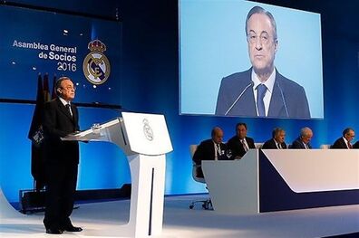 رونالدو یکی از بهترین بازیکنان تاریخ است