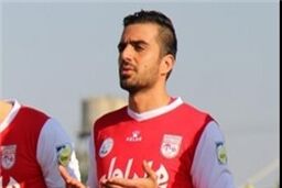 سینا عشوری همچنان در بلاتکلیفی