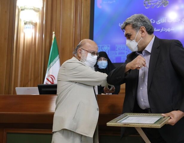 شورای شهر ششم تهران از پیروز حناچی تقدیر کرد