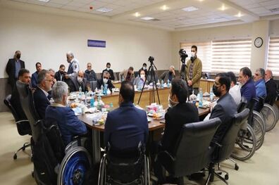 شهردار تهران با جانبازان و ایثارگران دیدار کردند