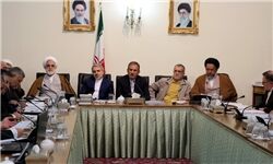 بانک مرکزی با مؤسسات اعتباری غیرمجاز برخورد کند/ شرایط سپرده‌گذاران هر چه زودتر تعیین تکلیف شود