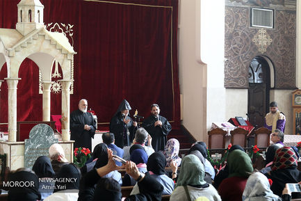 جشن میقات ماه و صلیب 