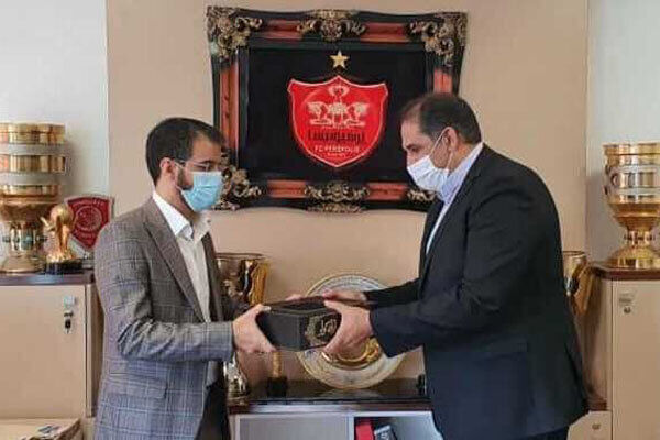  امیدوارم ۲۹ آذرماه جشن ملی را در ایران با قهرمانی پرسپولیس برپا کنیم