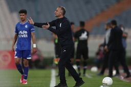  فراز کمالوند سرمربی جدید باشگاه تراکتور شد