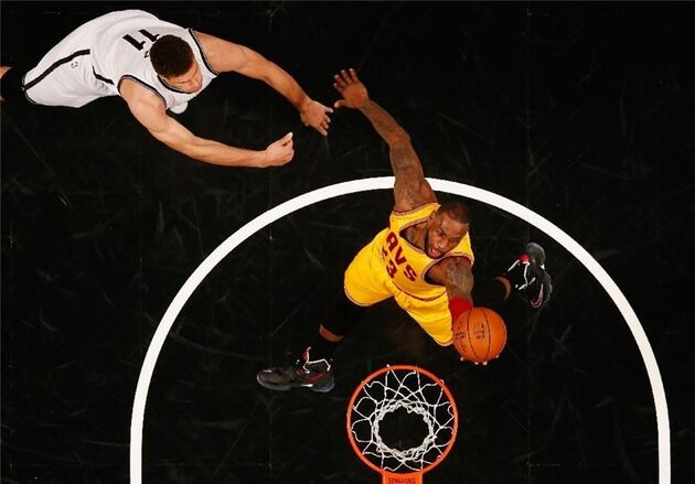 جیمز در بین ۱۰ بازیکن امتیازآور تاریخ NBA