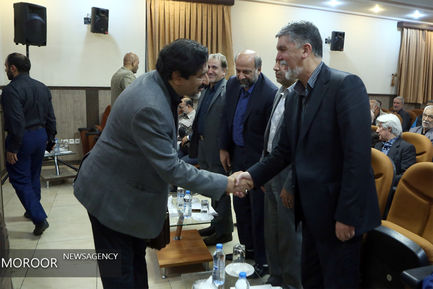 نشست هم‌اندیشی اصحاب فرهنگ و هنر در عرصه دفاع مقدس