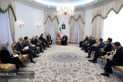  دیدار مدیر شرکت توتال فرانسه ، مهندسان و متخصصین وزارت نفت با رییس جمهور