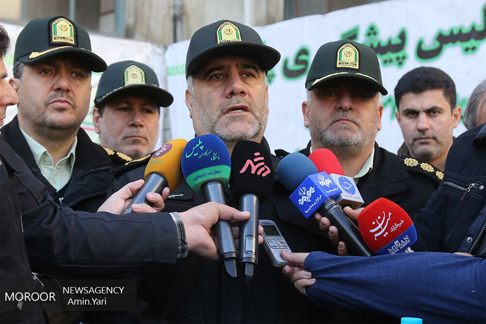 پلمپ ۶۱ قمارخانه و دستگیری ۳۹۸ نفر از اراذل و اوباش در کلانشهر تهران