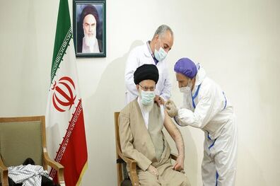 منتظر واکسن ایرانی ماندم برای پاسداشت افتخار ملی/ تا وقتی امکان پیشگیری و علاج در داخل وجود دارد، چرا از آن استفاده نکنیم؟