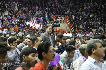 جشن پیروزی هواداران حسن روحانی در کرمانشاه