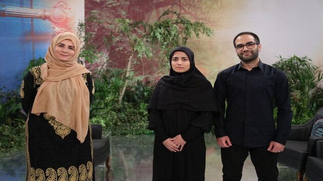 پخش برنامه مکث با اجرای گیتی خامنه از شبکه دو سیما