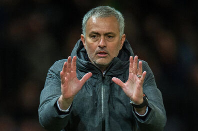 مورینیو بدتر از فان خال