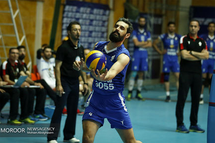 دیدار تیم های والیبال پیکان و شمس