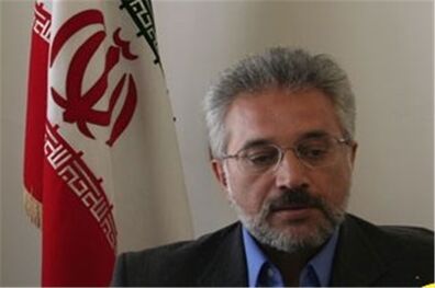 ترامپ مانند گورباچف عمل می کند/ بین ترامپ و کلینتون تفاوتی وجود ندارد