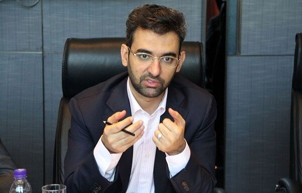 پاسخ کنایه‌آمیز آذری جهرمی به توئیت رئیسی
