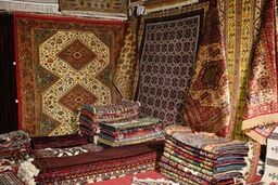 کاهش تولید فرش دستباف در کشور/ هنوز در صادرات فرش به آمریکا مشکلاتی وجود دارد