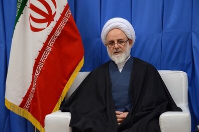 اندیشه های امام(ره) چراغ راه برای مقابله با مستکبران است