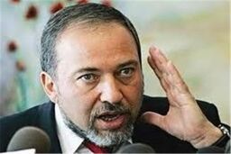 انتقاد لیبرمن از قرارداد تسلیحاتی ترامپ-آل‌سعود