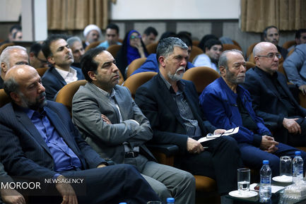 نشست هم‌اندیشی اصحاب فرهنگ و هنر در عرصه دفاع مقدس