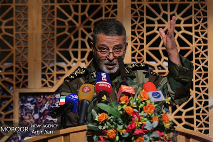 تجلیل از رزمندگان مدافع حرم